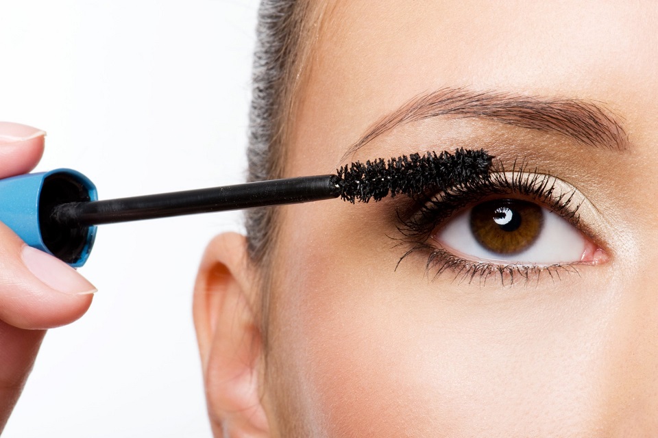 Tips And Tricks For Applying A Mascara