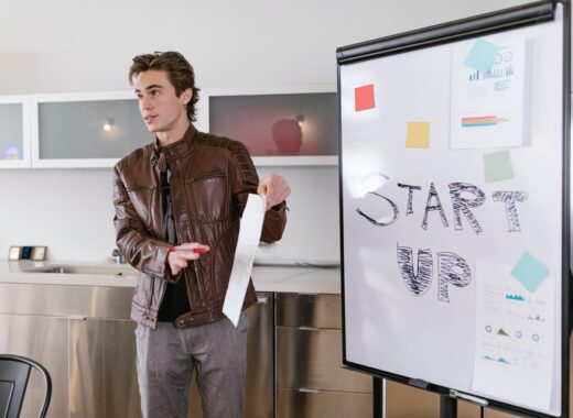 Low-Cost Business Ideas For College Students