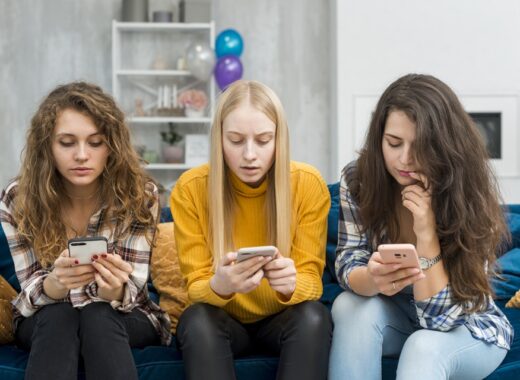 View Someone's Browsing History From A Different Phone